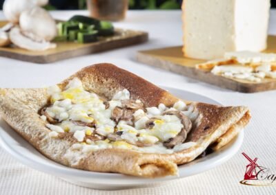 crepa con champiñones cafeteria el molino rojo